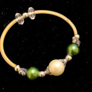 Pretty elastic bracelet